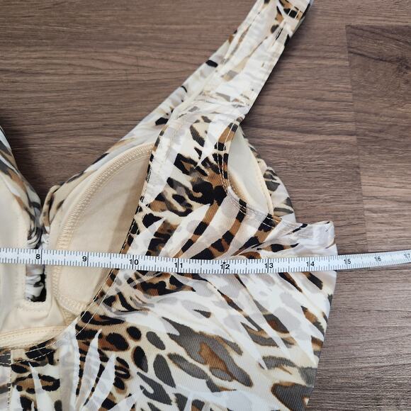 Miraclesuit One Piece Swimsuit 12/14 Beach Vacation‎ Resortwear Animal Print - Picture 4 of 6